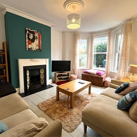 Charming Cottage Retreat With Garden - Sleeps 12 Bristol Esterno foto